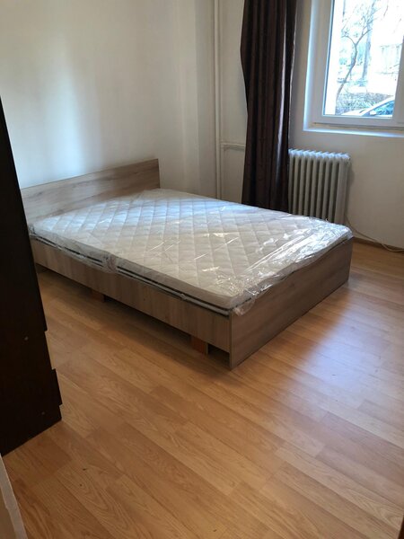 Titan, sector 3, Piata Minis, 1 Decembrie